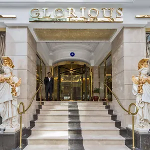 Glorious מלון